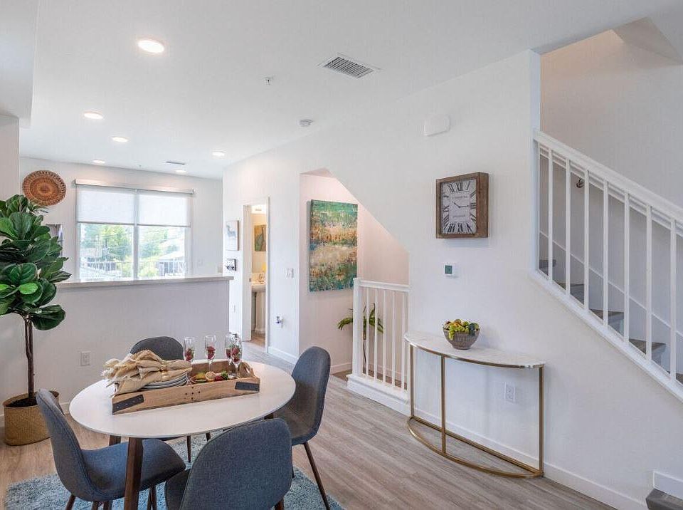 1st image of 7373 El Cajon Blvd APT 31
