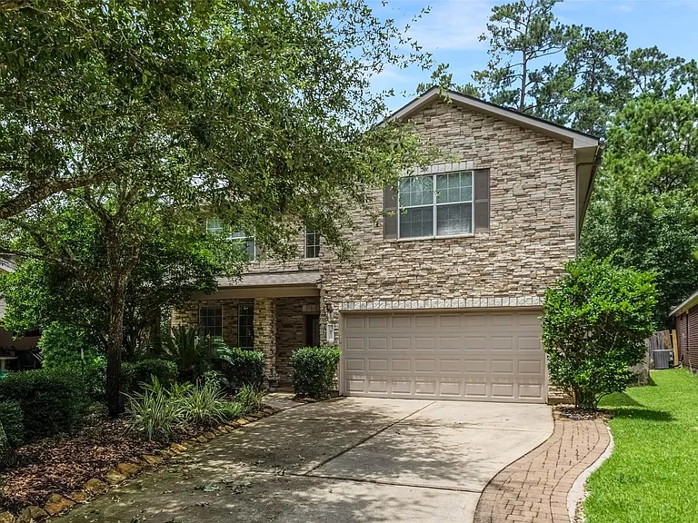 7 Ebony Oaks Pl — Photo 1