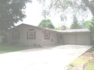 21 S Dayton St, Rockford, MI 49341