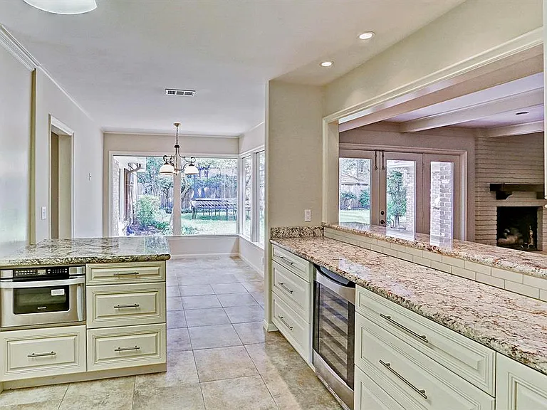10626 Fairlane Dr — Photo 12