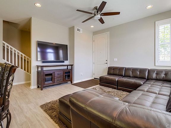 5th image of 44123 Calle Luz
