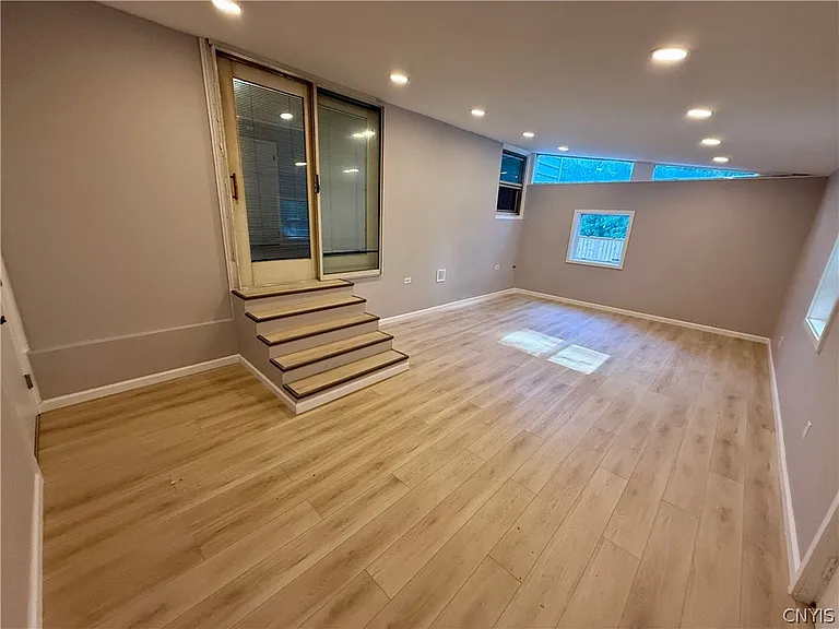 106 Keith Dr — Photo 14