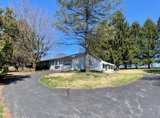 8011 Carpet Rd, New Tripoli, PA 18066