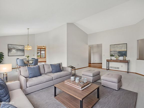 4th image of 8912 Vincent Pl