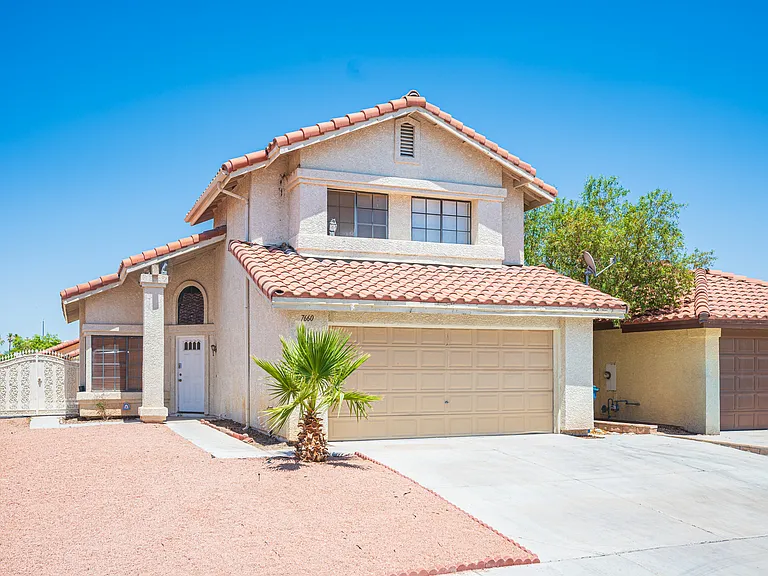 7660 Kalmalii Ave — Photo 43