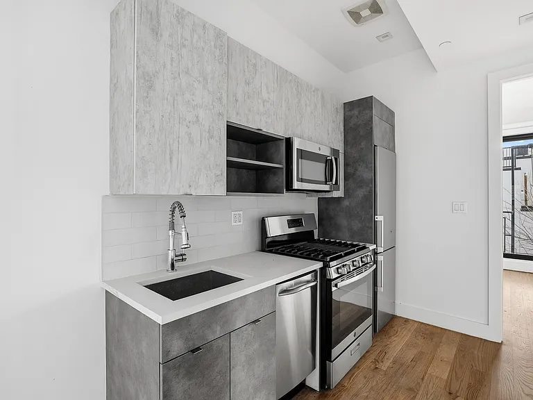 856 Greene Ave #5 — Photo 2