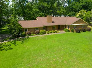 445 Roland Ave, Jackson, TN 38301