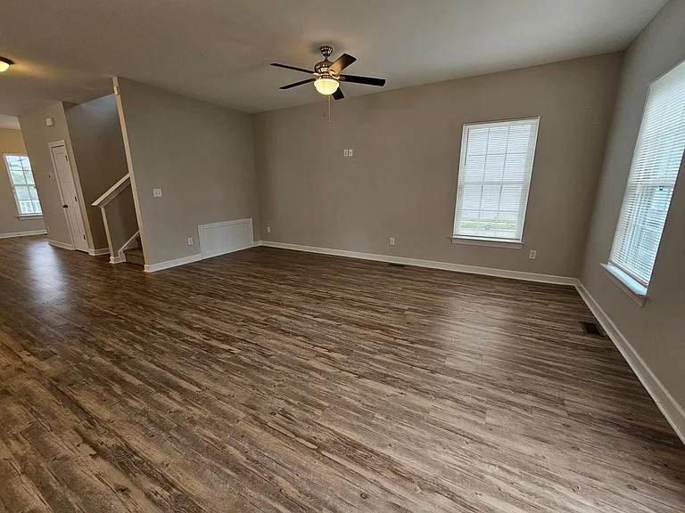 1729 Todd St — Photo 13