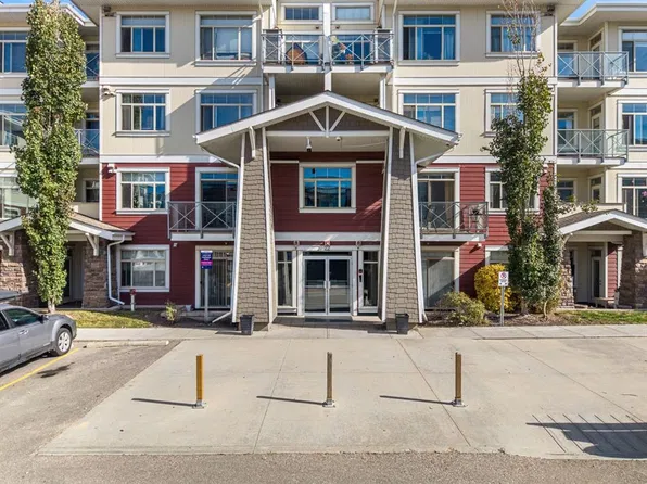 22 Auburn Bay Line SE #204, Calgary, AB T3M 1Z8