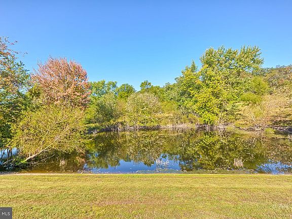 3rd image of 10088 Dudley Dr