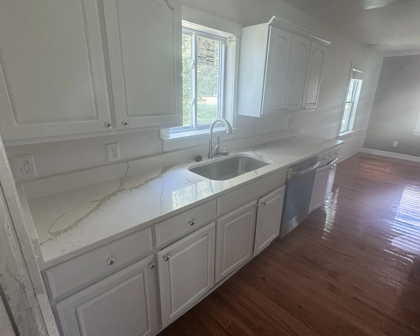 2 bed, 1100 sqft, $1,350 — Photo 4