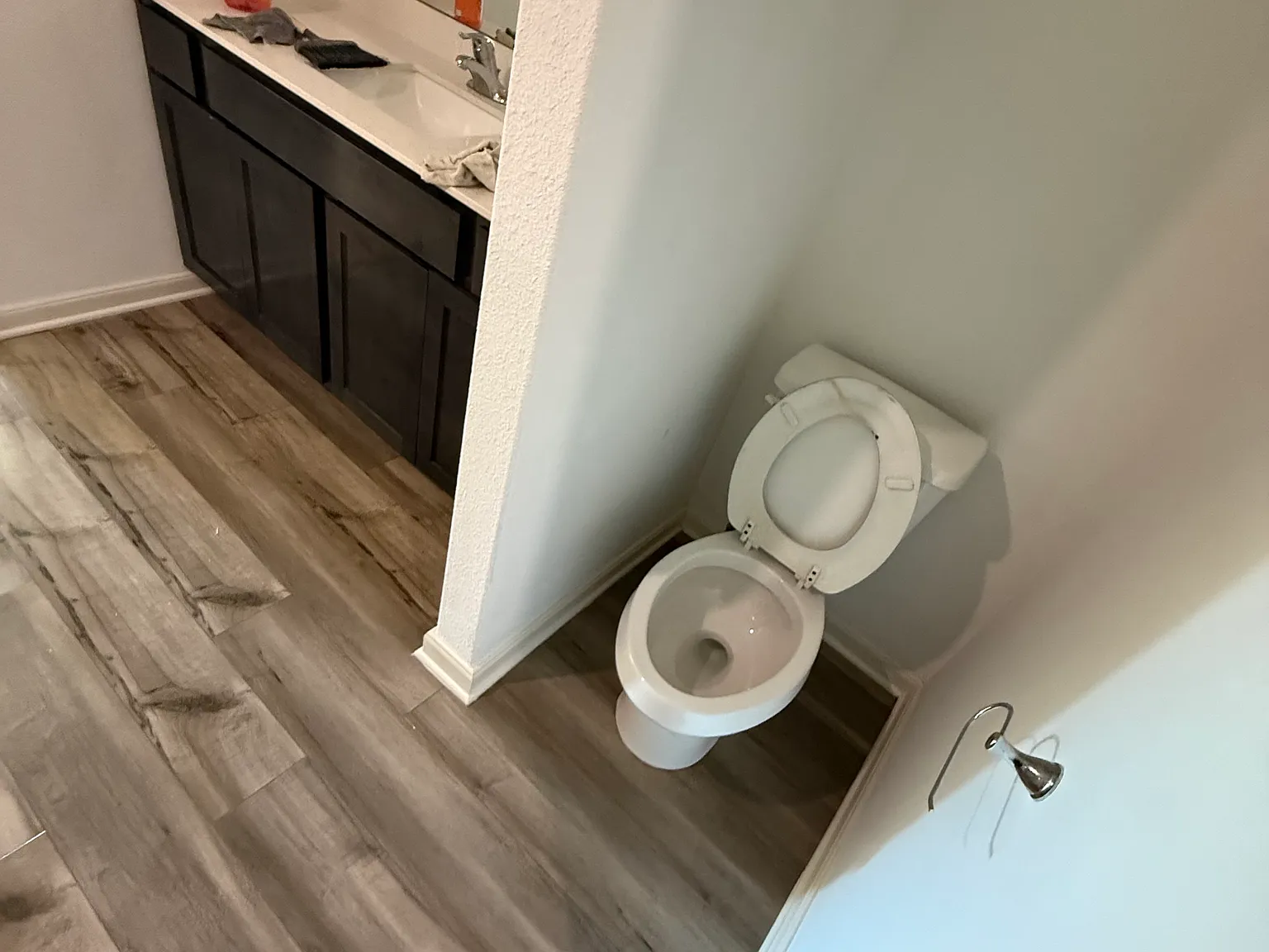 3 bed, 1608 sqft, $1,990 — Photo 2