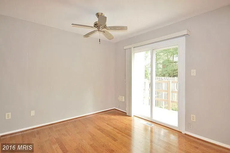 9917 Kingsbridge Dr — Photo 8
