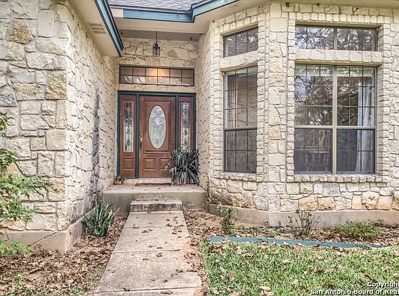 5th image of 319 Oak Bend Dr