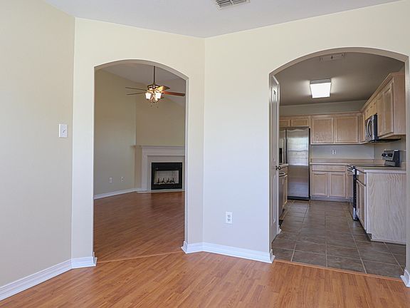 4th image of 11349 Fairfield Ln