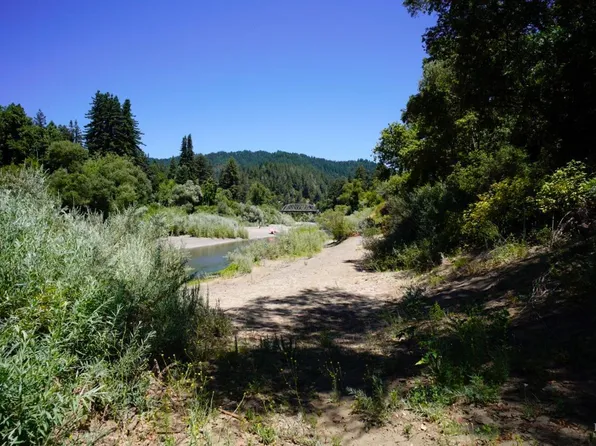10977 Summerhome Park Road, Forestville, CA 95436
