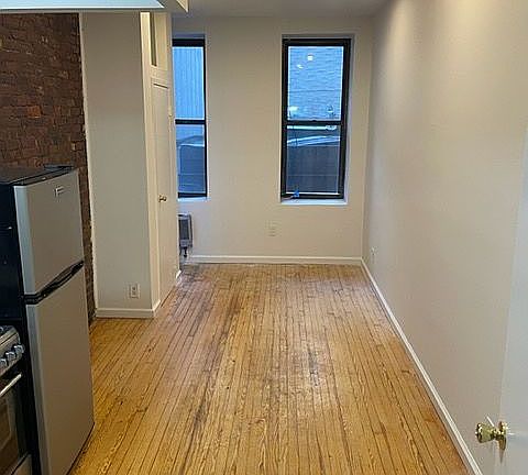 2nd image of 203 Chrystie St APT 1D