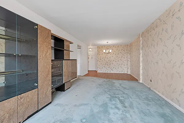 Sold by Douglas Elliman | media 27