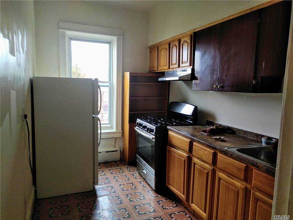 1st image of 14309 Hillside Ave
