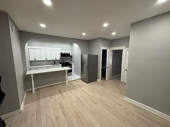 235 Davenport Ave #3 — Photo 6