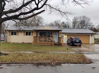 4317 Brighton Dr, Lansing, MI 48911