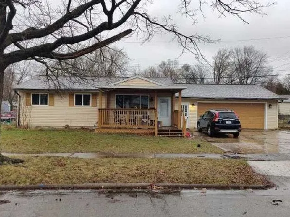 4317 Brighton Dr, Lansing, MI 48911