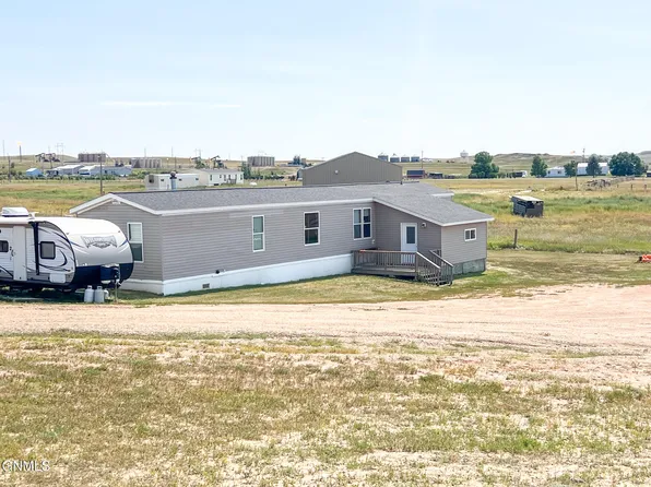 15 Sunrise Estates Rd, Watford City, ND 58854