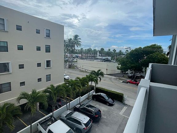 4th image of 7133 Bay Dr APT 403