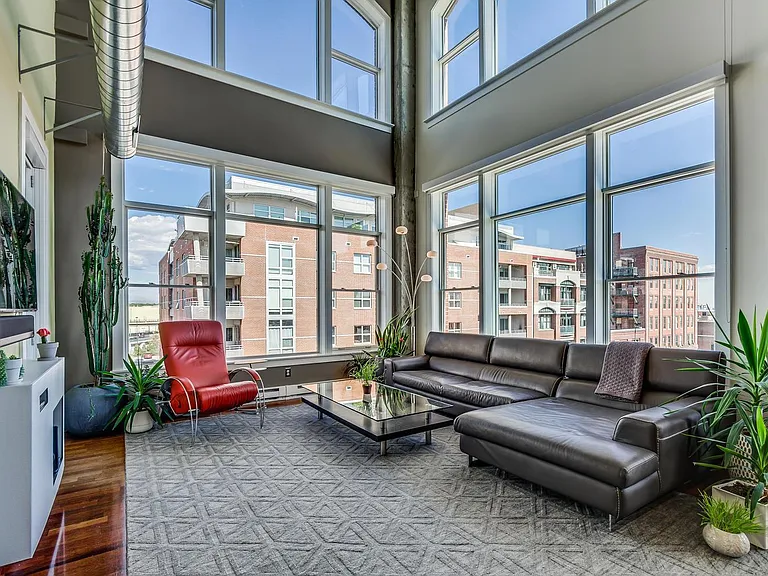 2210 Blake St #408 — Photo 7