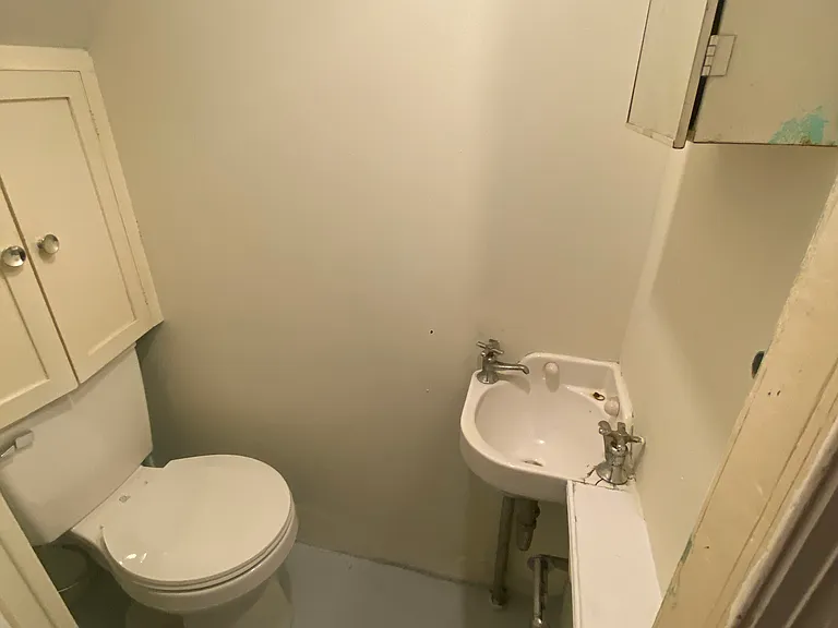 2939 Tyson Ave — Photo 11
