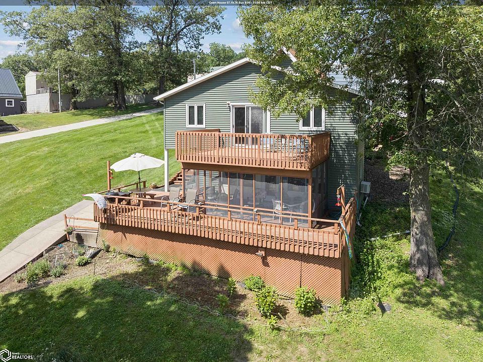 1st image of 111 Elm Rd