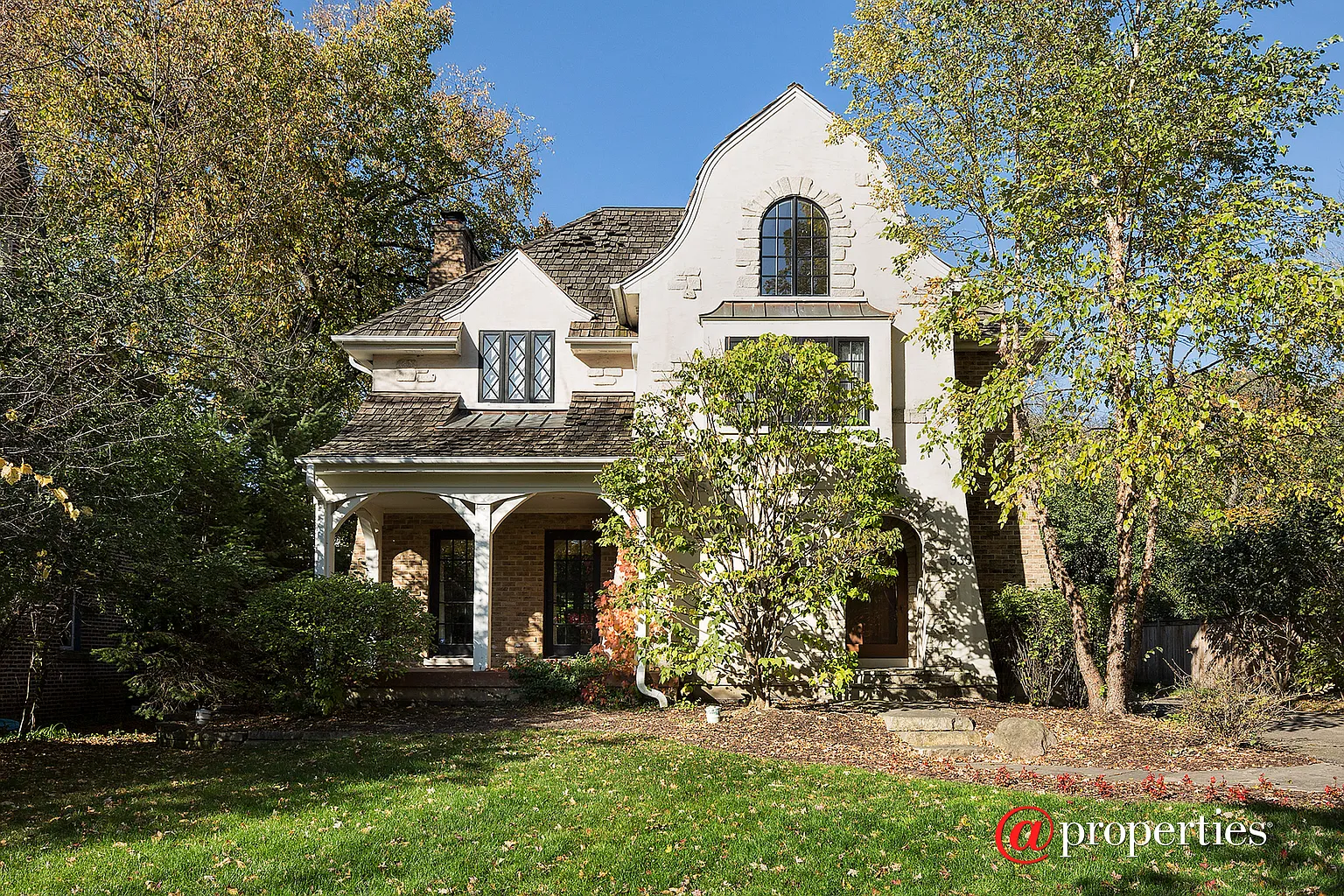 939 Valley Rd photo 1