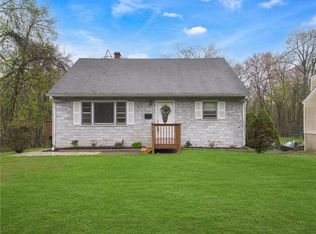 24 Cara Dr, Nanuet, NY 10954