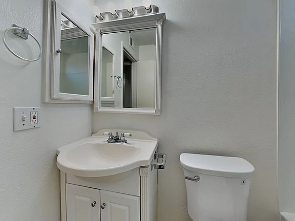 5th image of 7448 W Rose Ln
