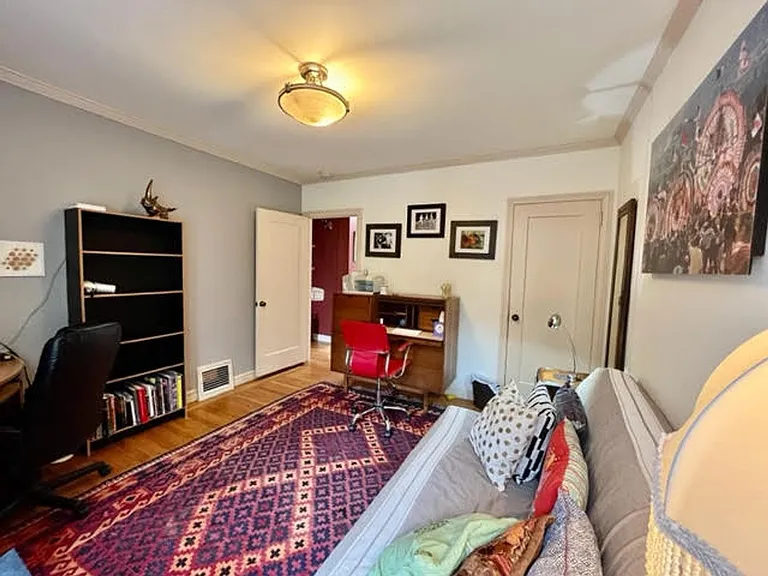2411 47th Ave — Photo 9