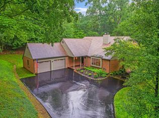 976 Hillside Dr, Newark, OH 43055