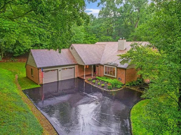 976 Hillside Dr, Newark, OH 43055