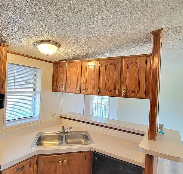 6720 Conestoga Pkwy — Photo 18