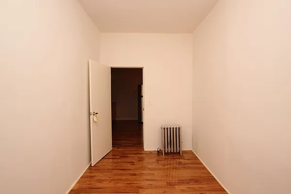 Rented by Nooklyn NYC LLC | media 19