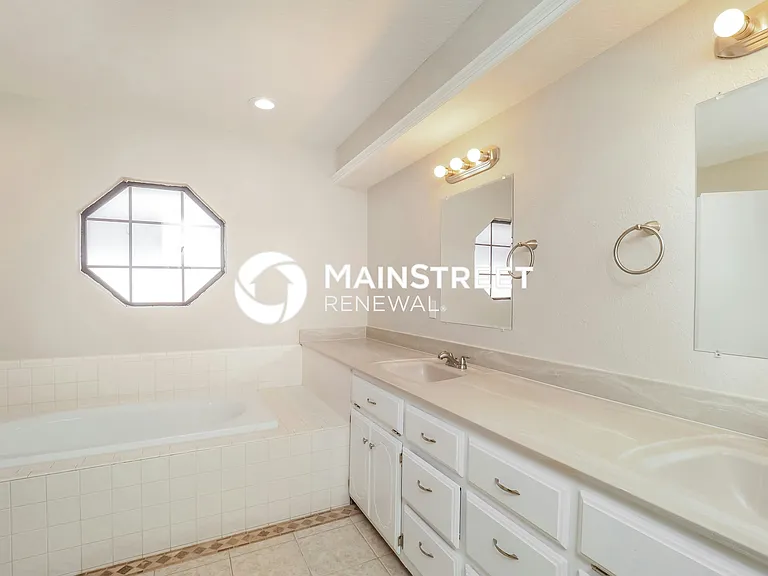 Main Bathroom
