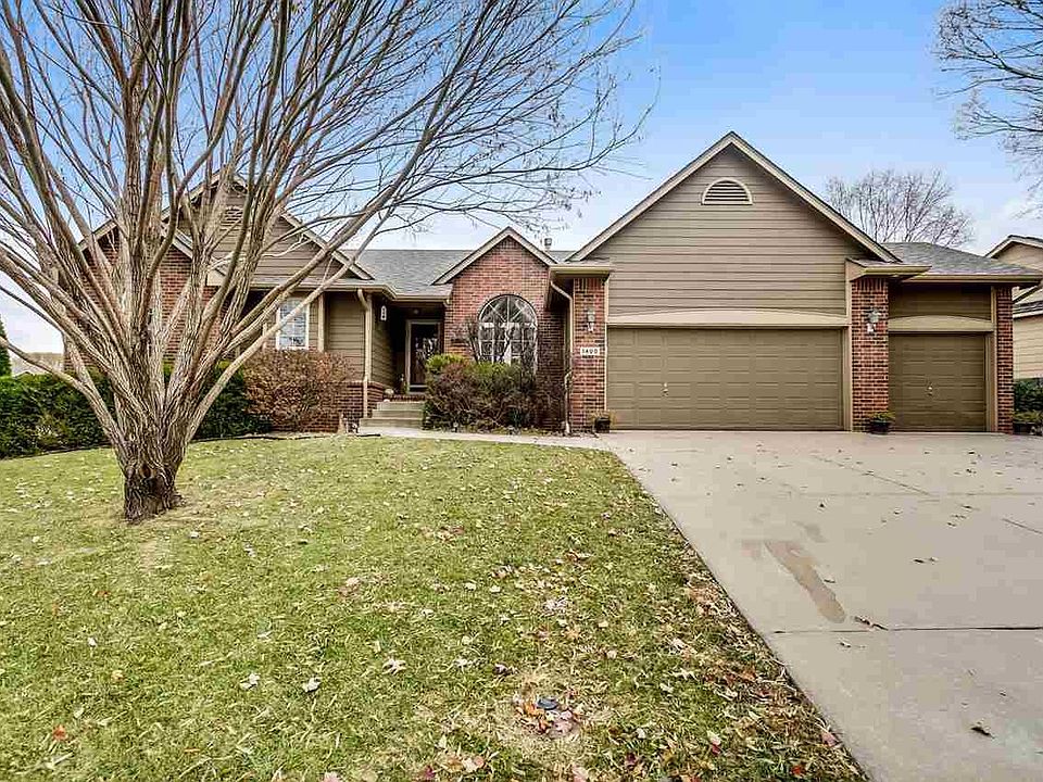 1st image of 1400 E Hiddenridge Ct