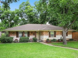 910 Austrian Rd, Grand Prairie, TX 75050