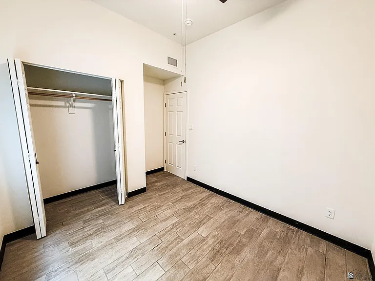 195 N 17th Ave #2 — Photo 11