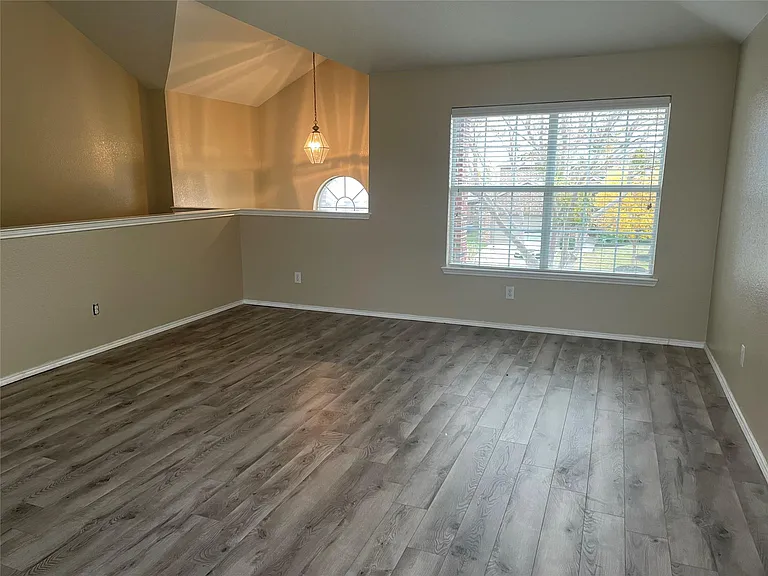 1210 Antoinette Dr — Photo 21