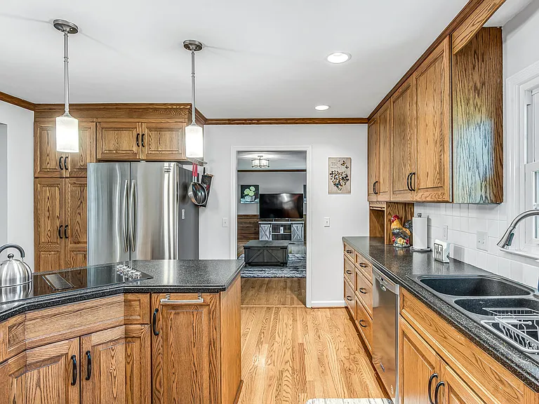 9503 Inavale Ln — Photo 10