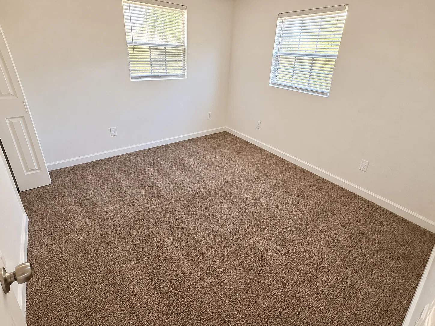 2 bed, 638 sqft, $1,400 — Photo 2