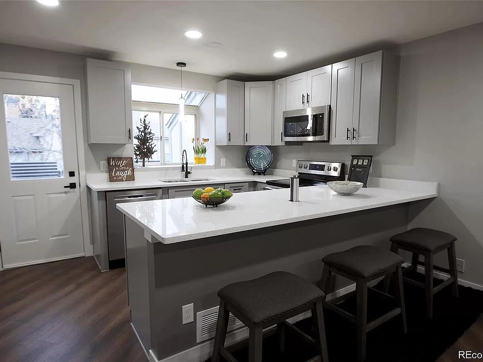 1st image of 3080 W 107th Pl