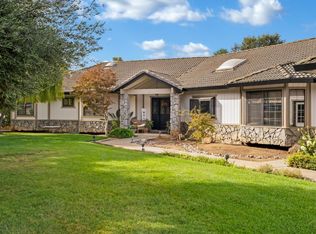 300 Foothill Rd, Hollister, CA 95023