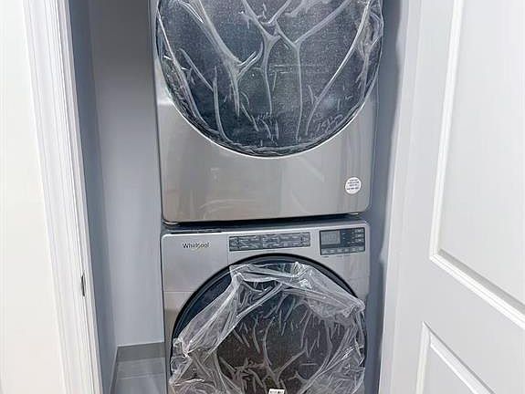 3rd image of 30-87 Steinway St #2F