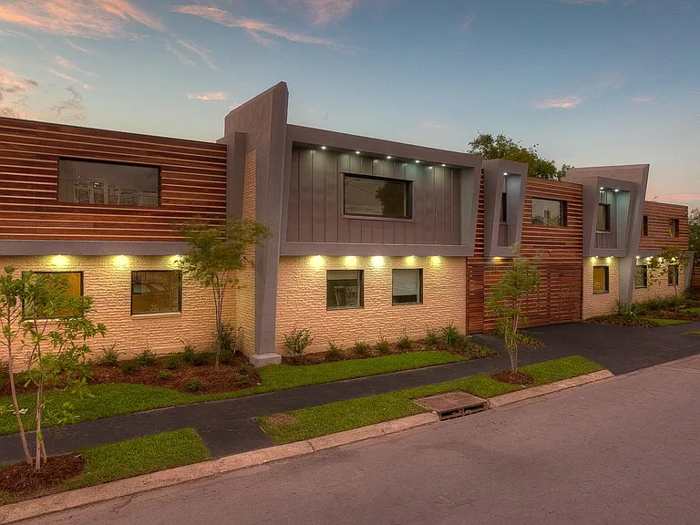 635 N Scott St — Photo 14